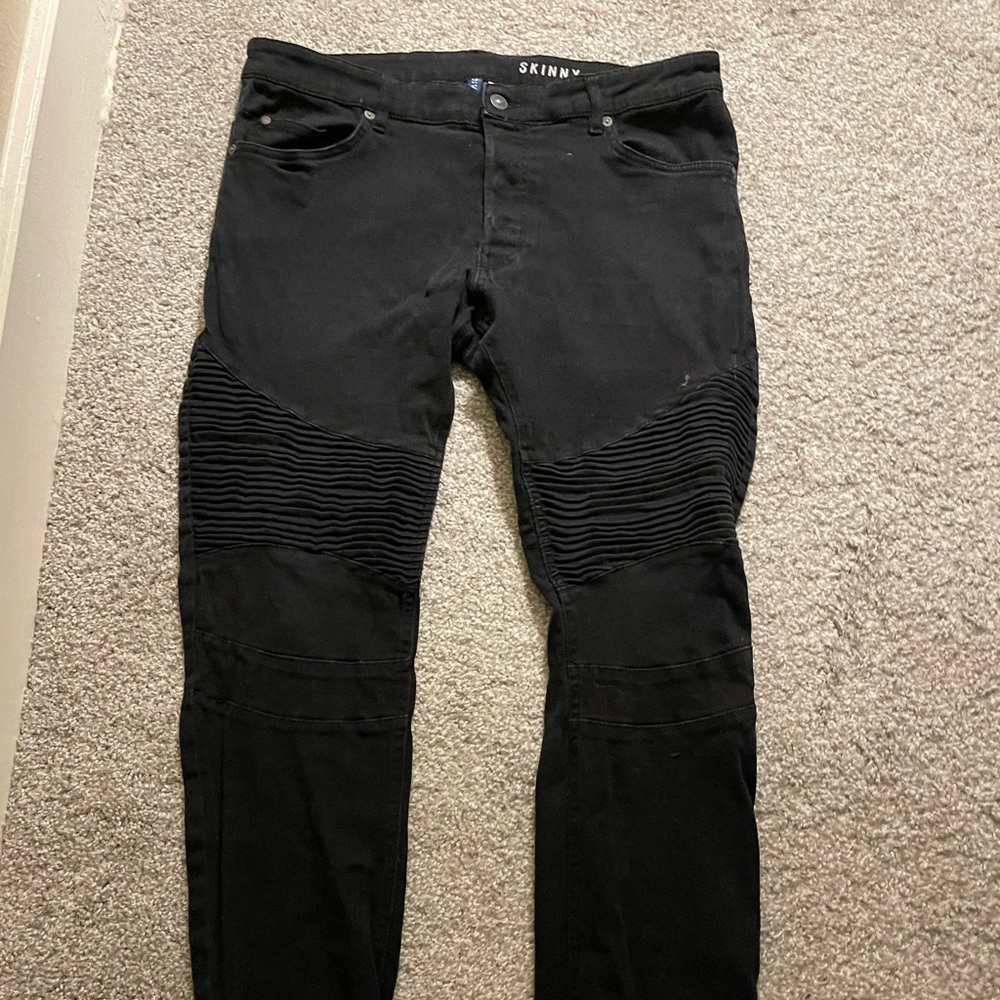 Skinny jeans